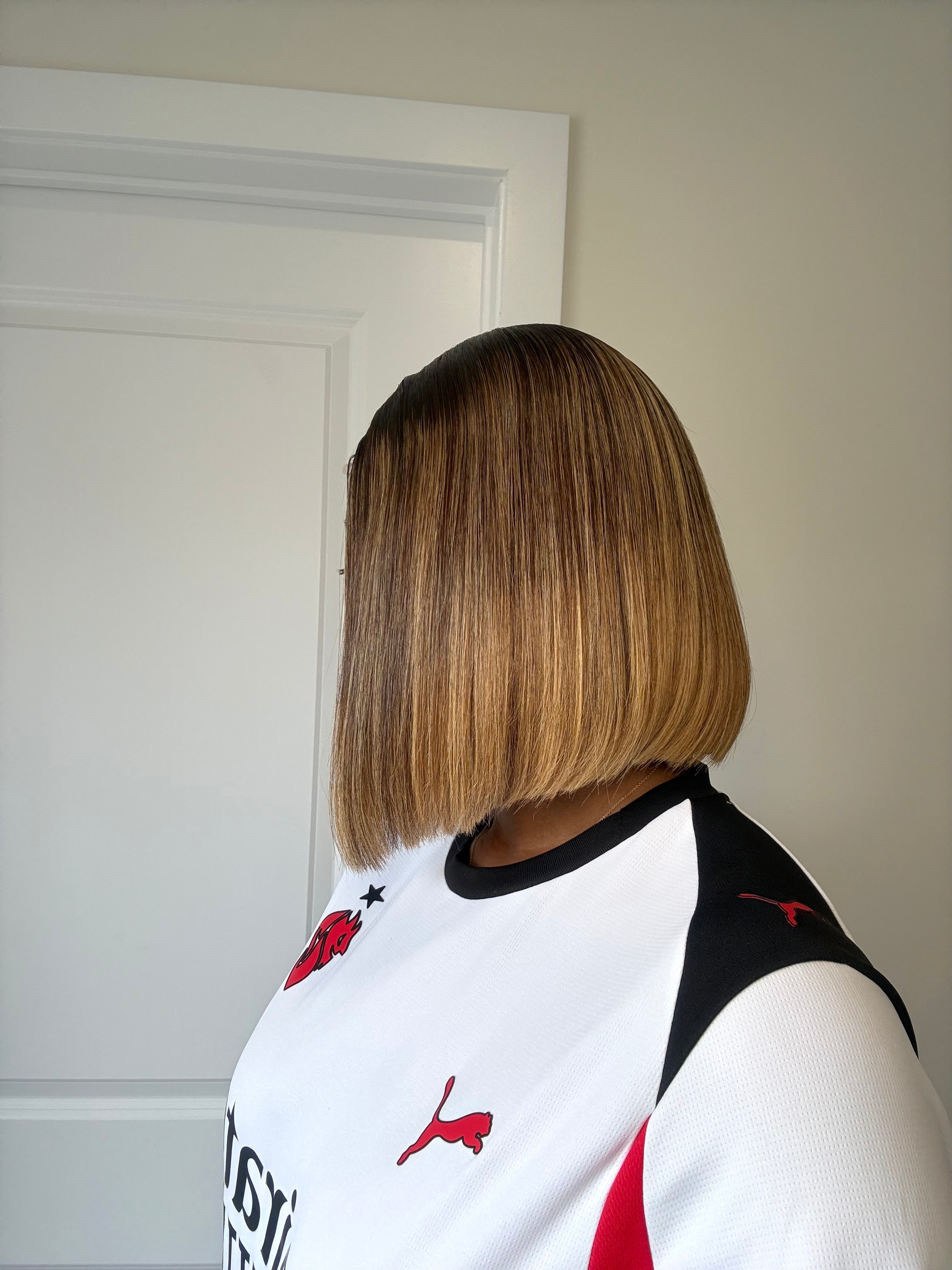 Signature 10’ blonde bob unit