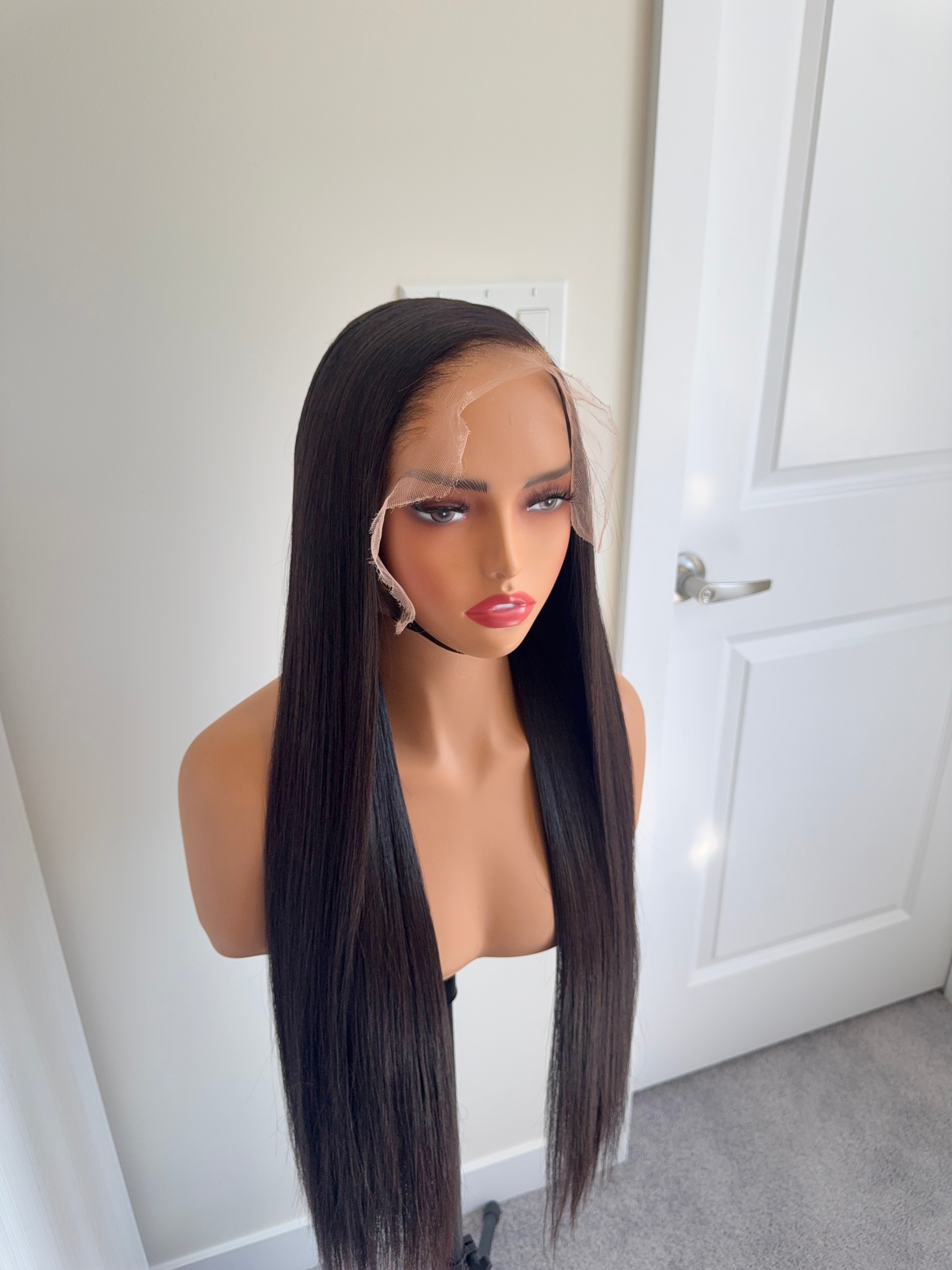 26’ 400g 13 x 6 (HD) Silky straight frontal unit